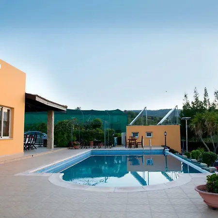 Mouttali, Beautiful Secluded With Private Pool And Sports Area * Pano Akourdalia