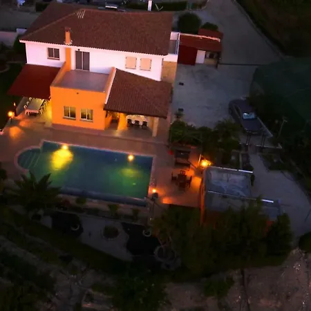 Mouttali, Beautiful Secluded With Private Pool And Sports Area Pano Akourdalia